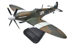 Bravo Delta Models Bd264-um-l Spitfire Mk Viii Jg649uml Wood Display Plane 122
